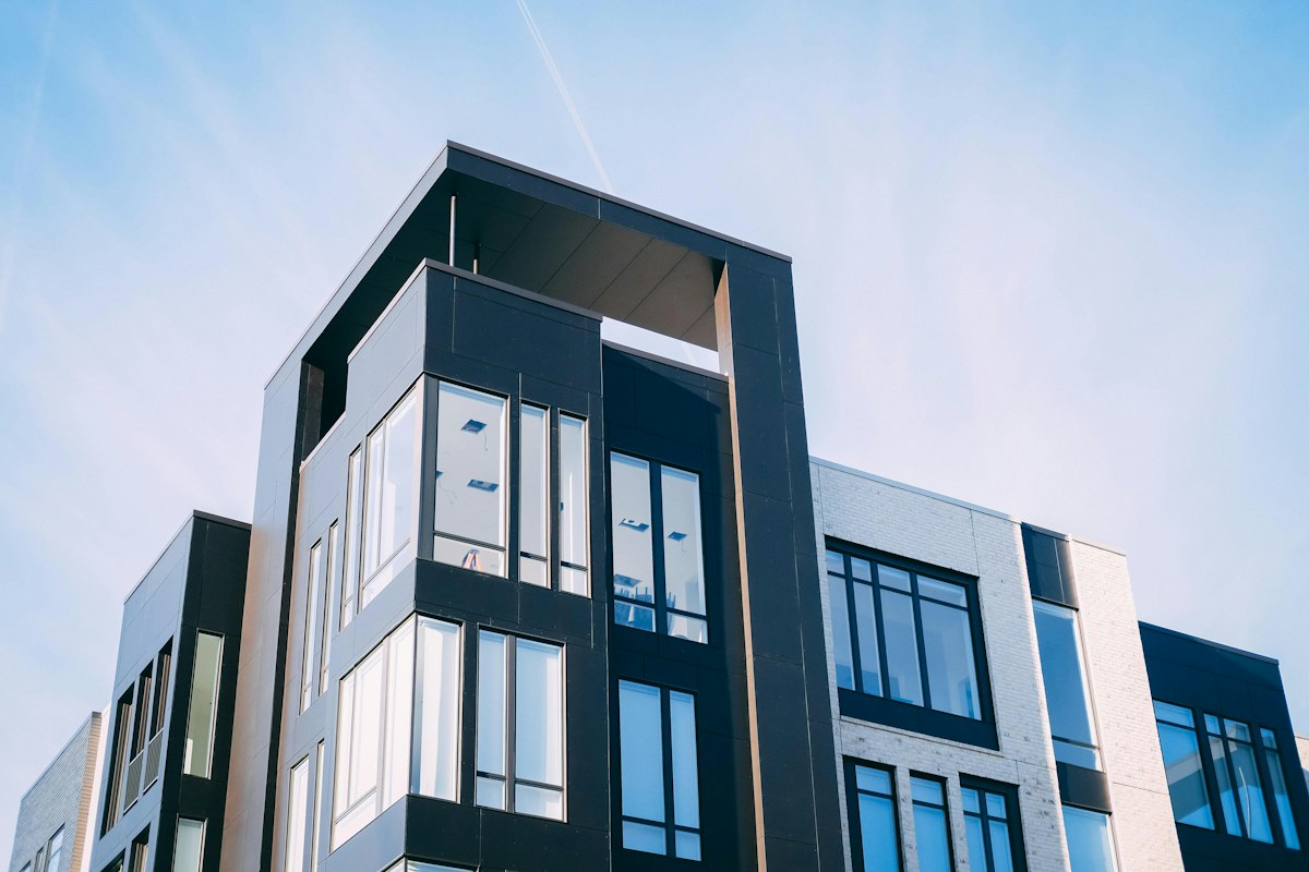 Apartment building home to renters looking for deposit help